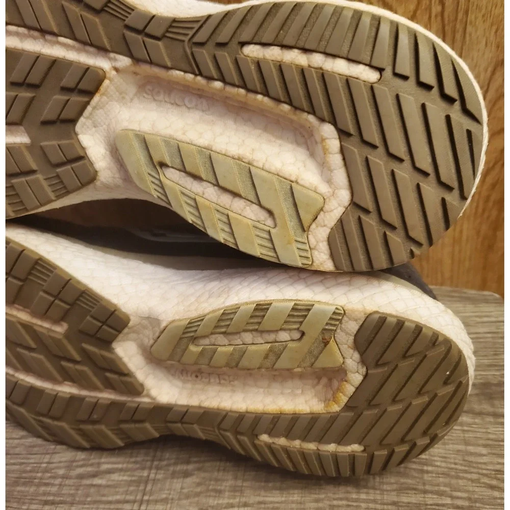 Saucony Triumph‎ 18 Running Sneakers Womens Size 9.5 Wide Charcoal